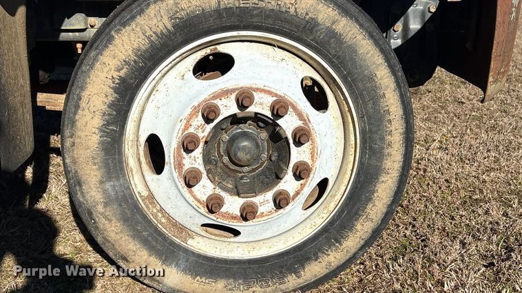 image for item EV2610 2000 Chevrolet C7 dump flatbed truck