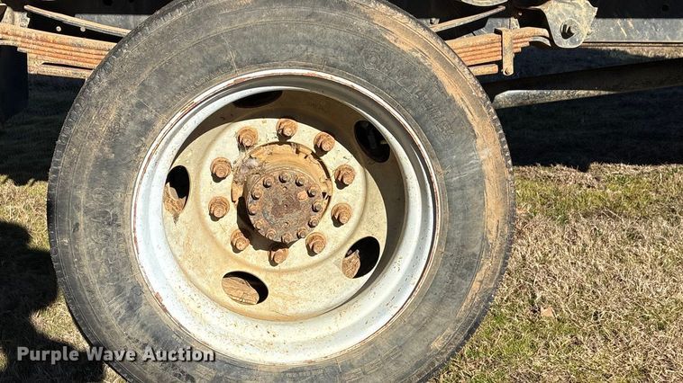 image for item EV2610 2000 Chevrolet C7 dump flatbed truck