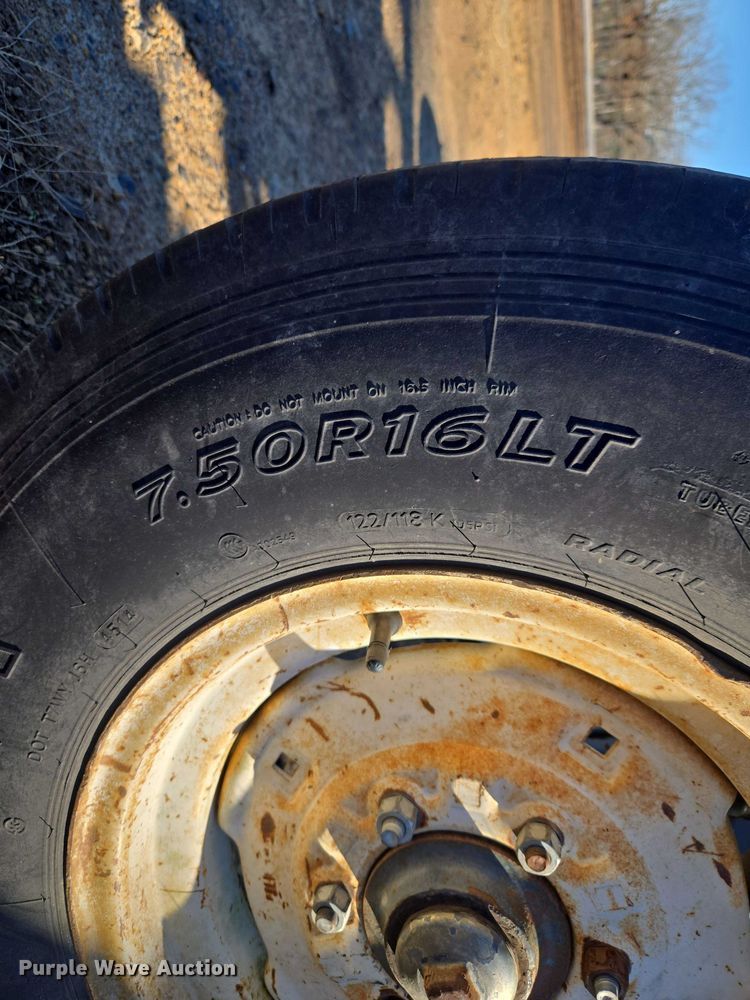 image for item EV2616 1997 New Holland 5030 tractor