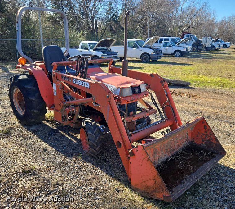 image for item EV2617 Kubota B2150 MFWD tractor
