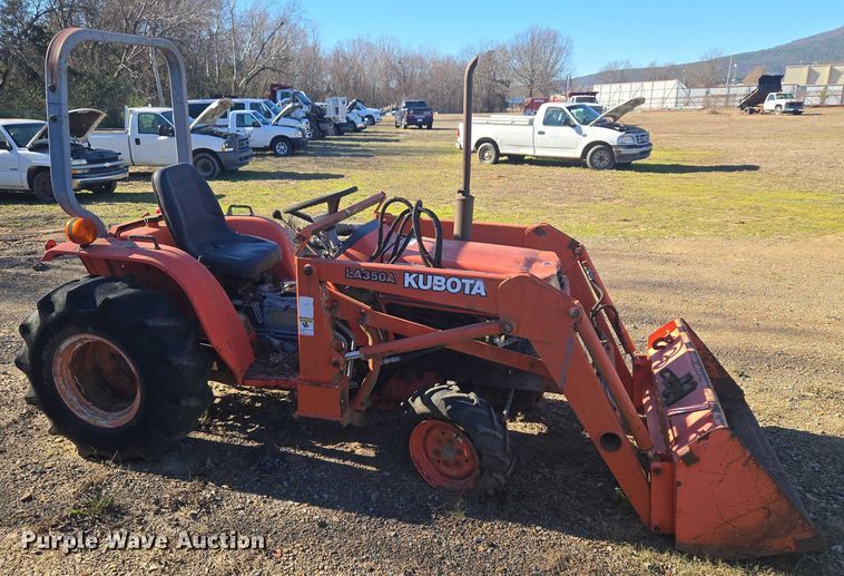 image for item EV2617 Kubota B2150 MFWD tractor