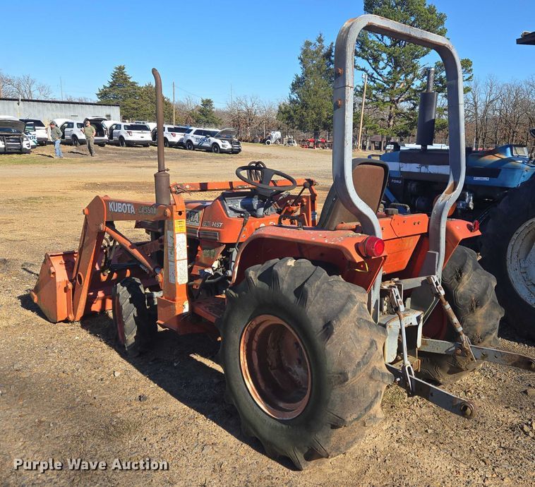 image for item EV2617 Kubota B2150 MFWD tractor