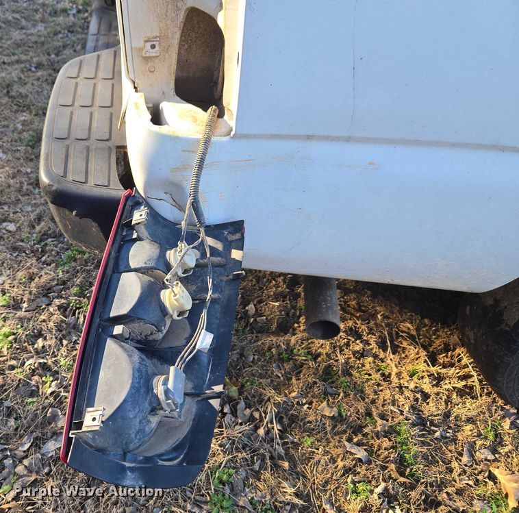 image for item EV2618 2002 Chevrolet Silverado 1500 pickup truck