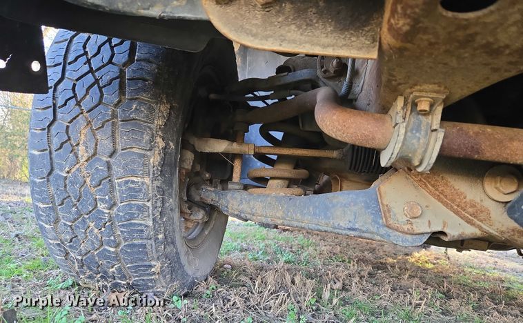 image for item EV2618 2002 Chevrolet Silverado 1500 pickup truck