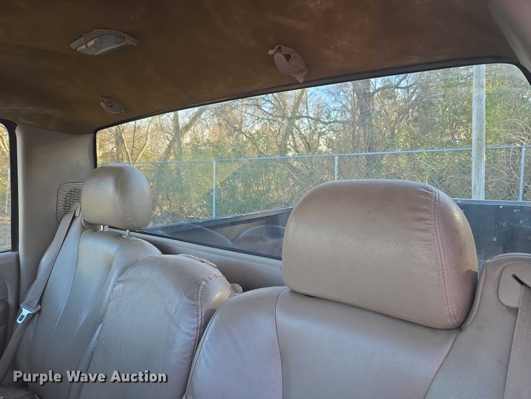 image for item EV2618 2002 Chevrolet Silverado 1500 pickup truck