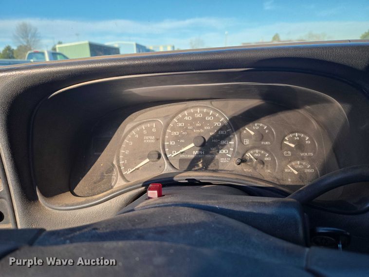 image for item EV2618 2002 Chevrolet Silverado 1500 pickup truck