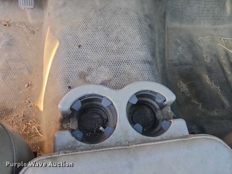 image for item EV2618 2002 Chevrolet Silverado 1500 pickup truck