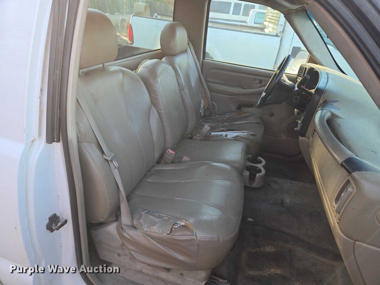 image for item EV2618 2002 Chevrolet Silverado 1500 pickup truck