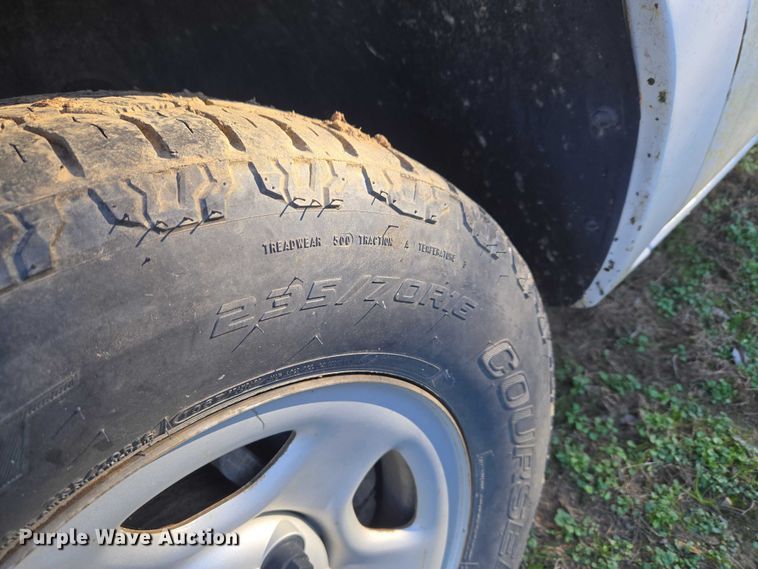 image for item EV2618 2002 Chevrolet Silverado 1500 pickup truck