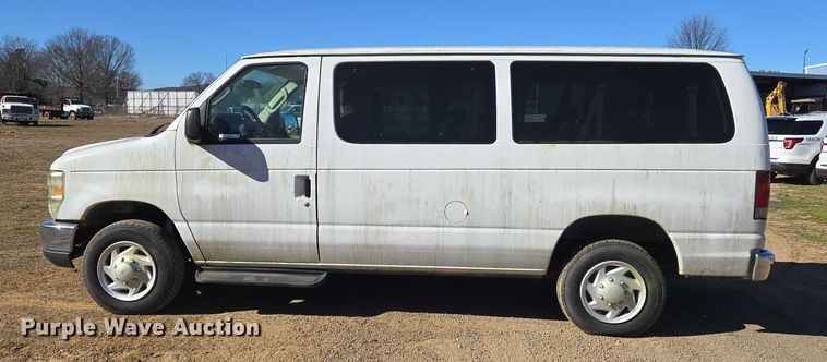 image for item EV2621 2009 Ford Wagon E350 Super Duty van