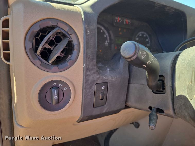 image for item EV2621 2009 Ford Wagon E350 Super Duty van