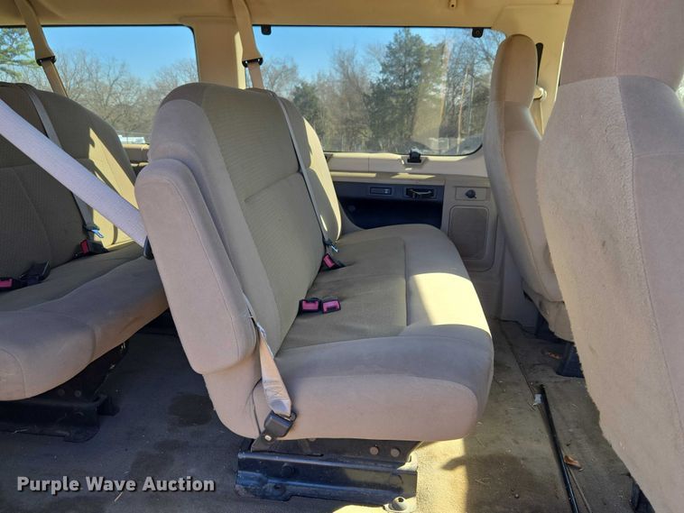 image for item EV2621 2009 Ford Wagon E350 Super Duty van