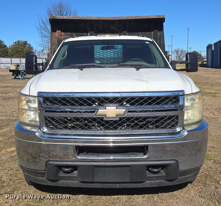 image for item EV2622 2011 Chevrolet Silverado 3500HD dump bed pickup truck