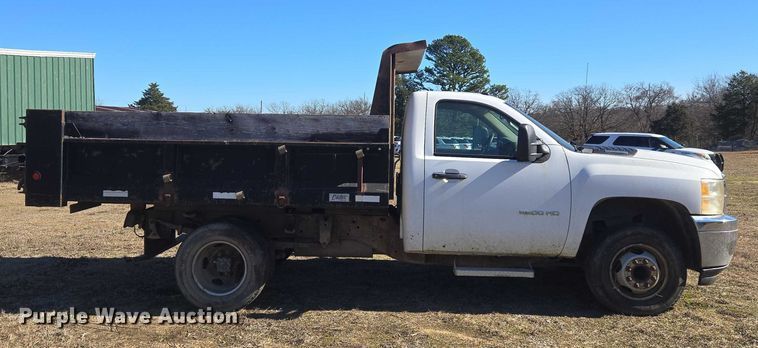 image for item EV2622 2011 Chevrolet Silverado 3500HD dump bed pickup truck