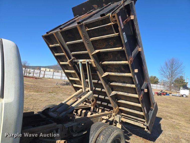 image for item EV2622 2011 Chevrolet Silverado 3500HD dump bed pickup truck