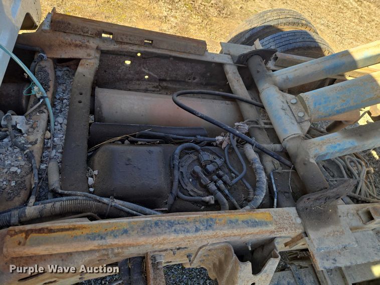 image for item EV2622 2011 Chevrolet Silverado 3500HD dump bed pickup truck