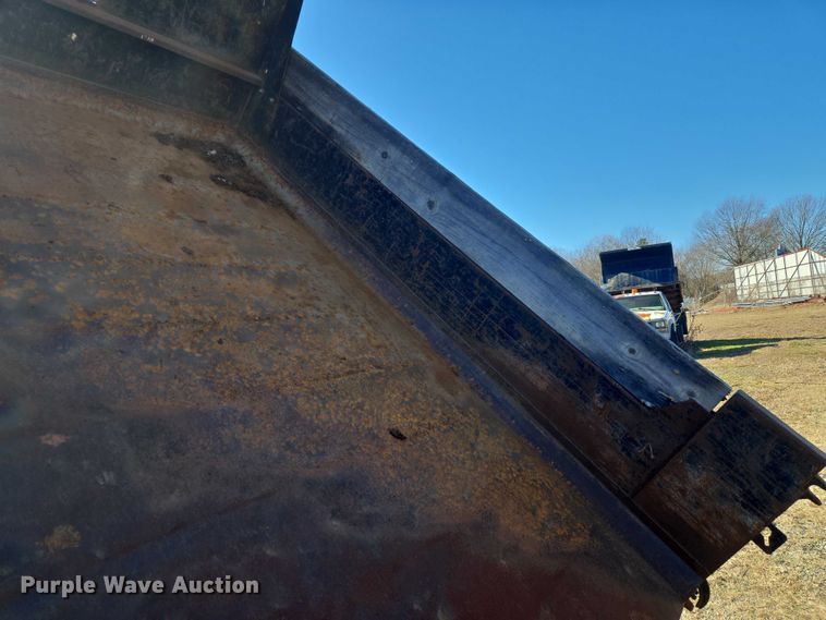 image for item EV2622 2011 Chevrolet Silverado 3500HD dump bed pickup truck