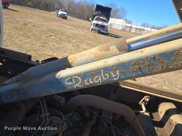 image for item EV2622 2011 Chevrolet Silverado 3500HD dump bed pickup truck