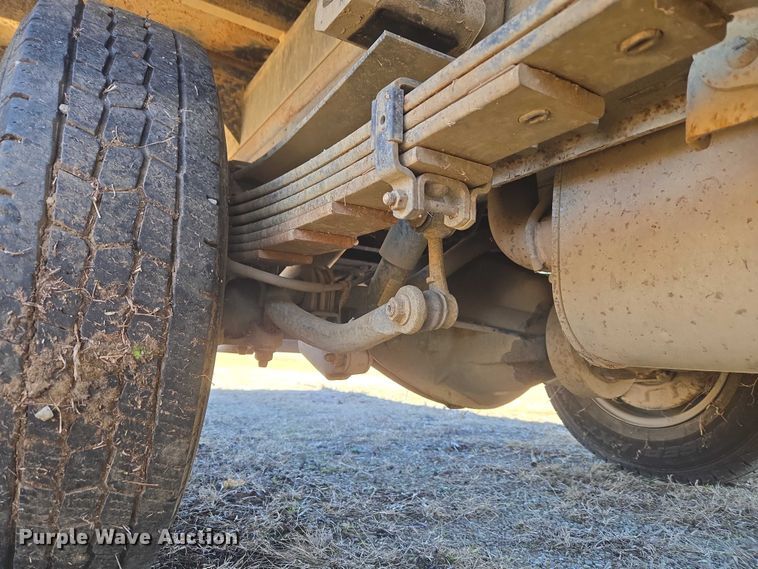 image for item EV2622 2011 Chevrolet Silverado 3500HD dump bed pickup truck