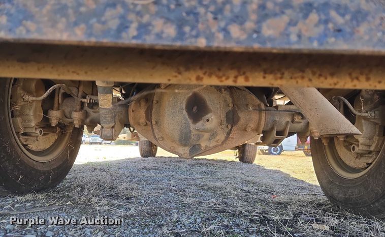 image for item EV2622 2011 Chevrolet Silverado 3500HD dump bed pickup truck