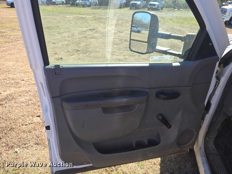 image for item EV2622 2011 Chevrolet Silverado 3500HD dump bed pickup truck