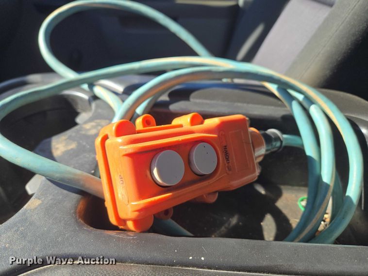 image for item EV2622 2011 Chevrolet Silverado 3500HD dump bed pickup truck