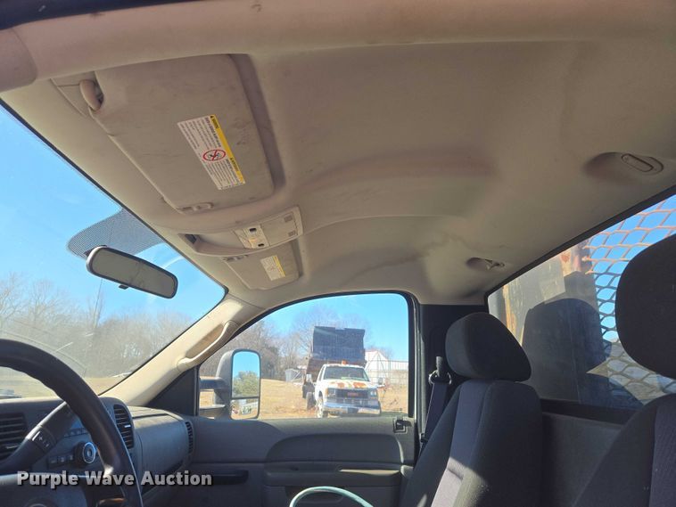 image for item EV2622 2011 Chevrolet Silverado 3500HD dump bed pickup truck