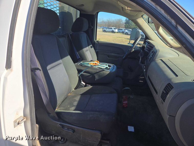 image for item EV2622 2011 Chevrolet Silverado 3500HD dump bed pickup truck