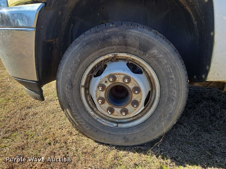 image for item EV2622 2011 Chevrolet Silverado 3500HD dump bed pickup truck