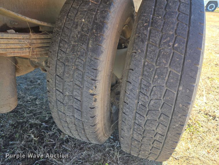 image for item EV2622 2011 Chevrolet Silverado 3500HD dump bed pickup truck