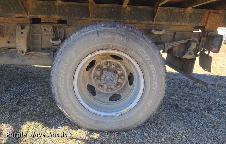 image for item EV2622 2011 Chevrolet Silverado 3500HD dump bed pickup truck