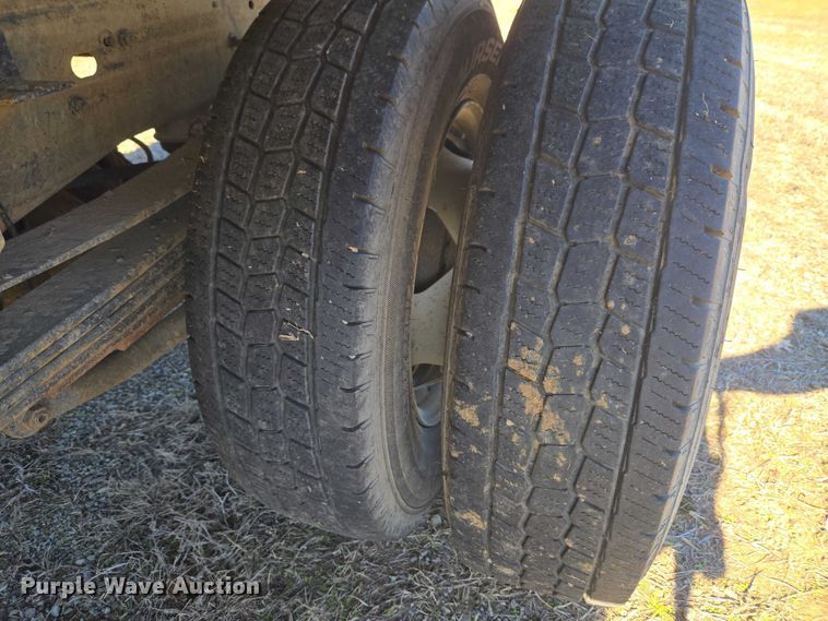 image for item EV2622 2011 Chevrolet Silverado 3500HD dump bed pickup truck