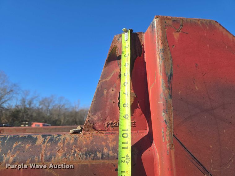 image for item EV2623 2008 GMC C7 dump truck