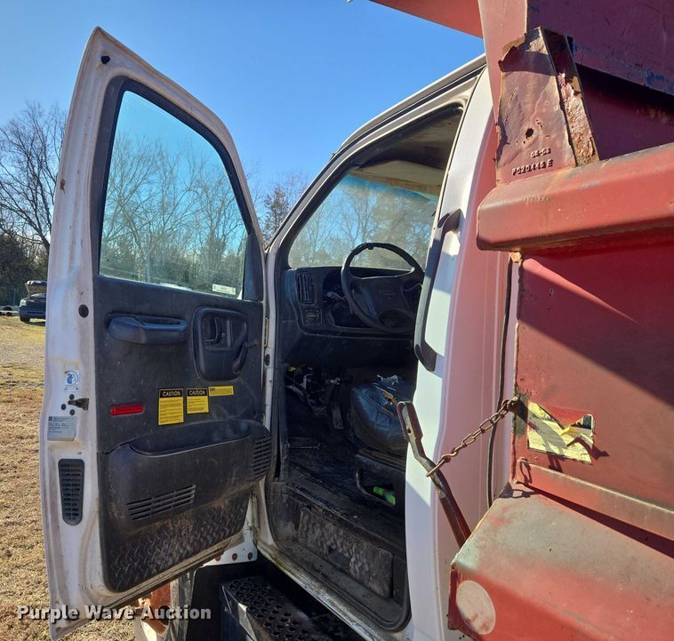 image for item EV2623 2008 GMC C7 dump truck