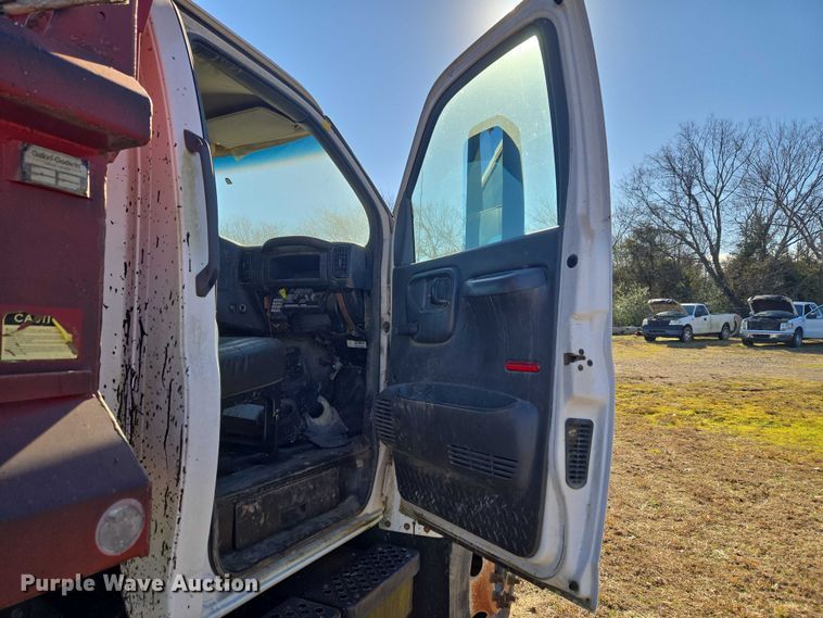 image for item EV2623 2008 GMC C7 dump truck