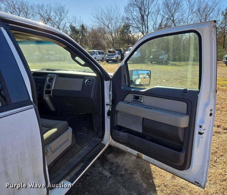 image for item EV2625 2010 Ford F150 Ext. Cab pickup truck