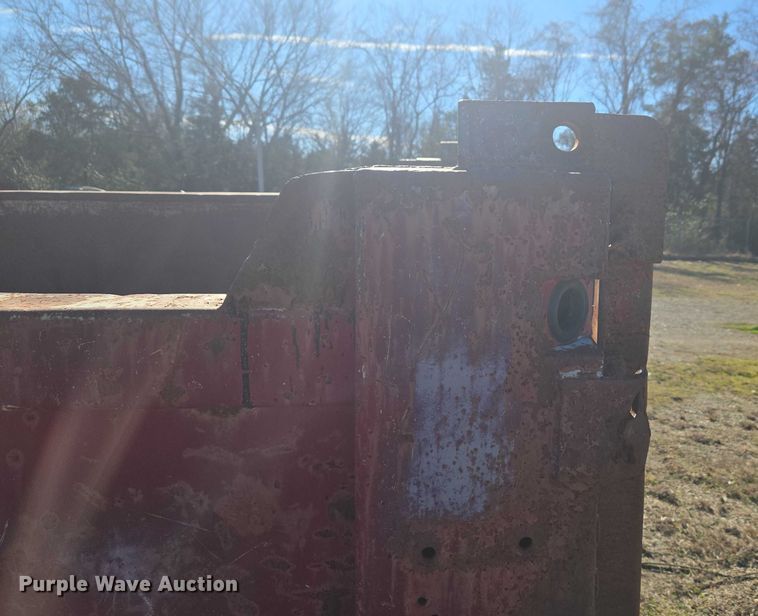 image for item EV2626 1994 Ford F600 dump truck