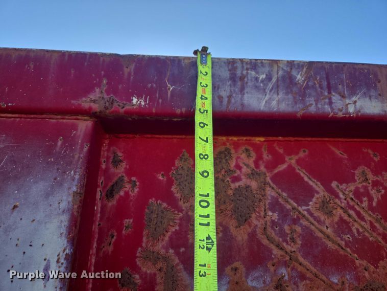 image for item EV2626 1994 Ford F600 dump truck