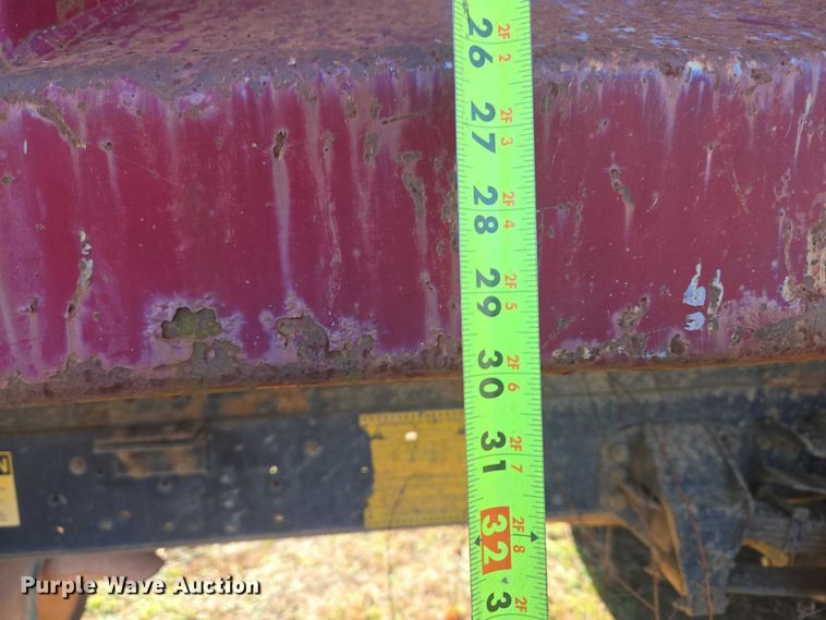 image for item EV2626 1994 Ford F600 dump truck