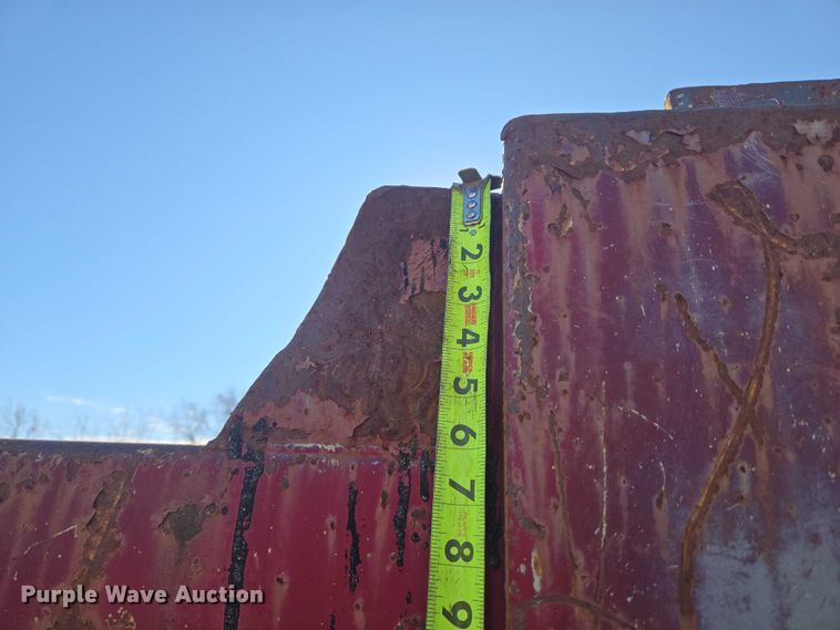 image for item EV2626 1994 Ford F600 dump truck