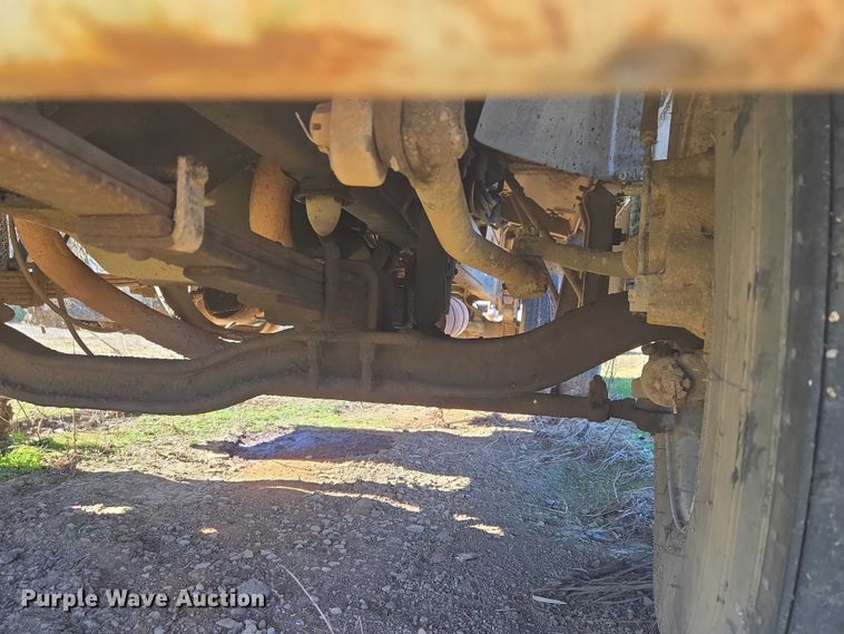 image for item EV2626 1994 Ford F600 dump truck