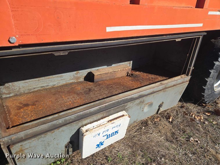 image for item EV2627 1981 Chevrolet C6 flatbed truck