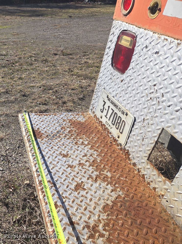 image for item EV2627 1981 Chevrolet C6 flatbed truck