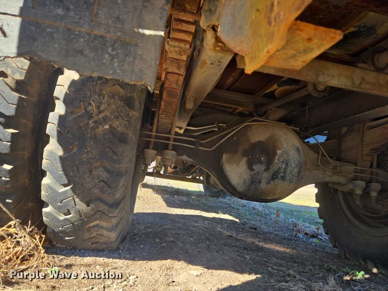 image for item EV2627 1981 Chevrolet C6 flatbed truck