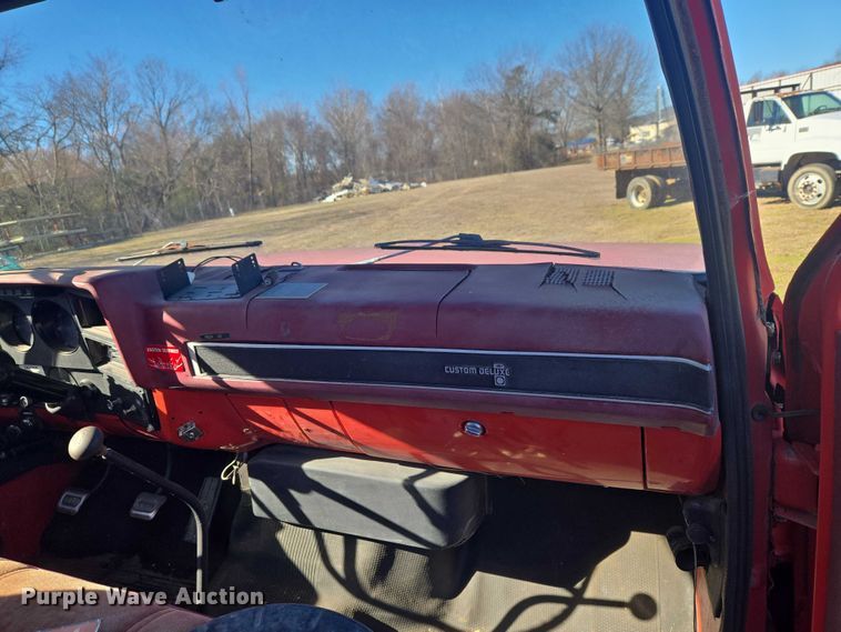 image for item EV2627 1981 Chevrolet C6 flatbed truck