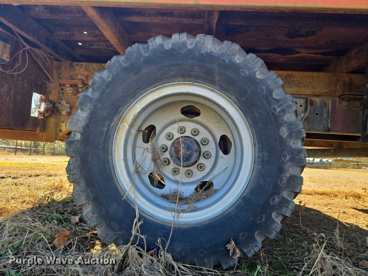 image for item EV2627 1981 Chevrolet C6 flatbed truck