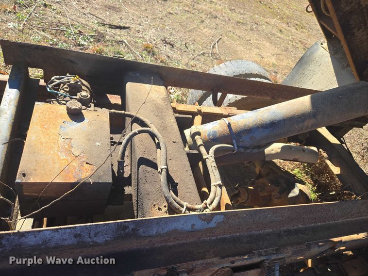 image for item EV2628 1995 GMC Sierra C3500 dump bed pickup truck