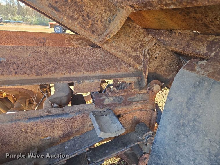 image for item EV2628 1995 GMC Sierra C3500 dump bed pickup truck