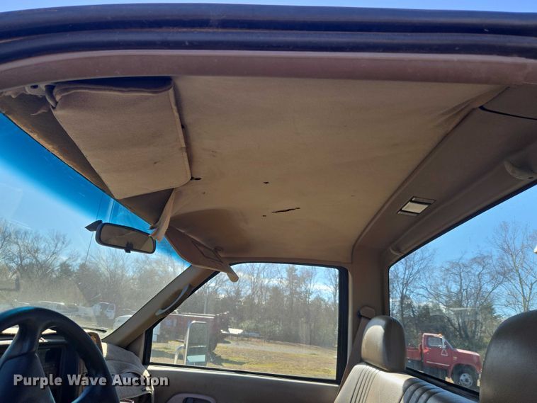 image for item EV2628 1995 GMC Sierra C3500 dump bed pickup truck