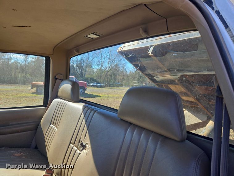 image for item EV2628 1995 GMC Sierra C3500 dump bed pickup truck